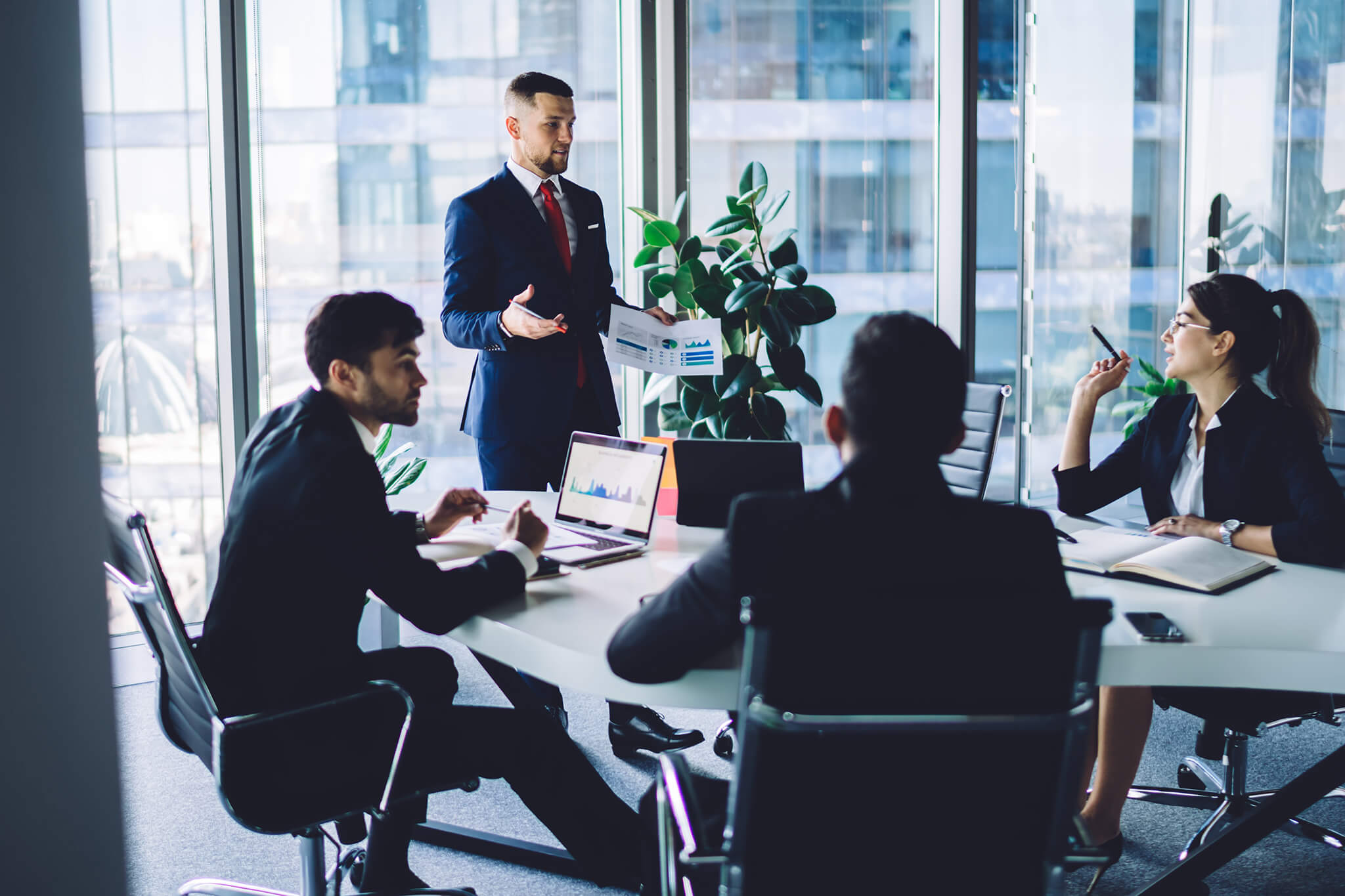 Nowy staż pracy od 2026 r. – zlecenia, działalność i praca za granicą wliczane do uprawnień pracowniczych